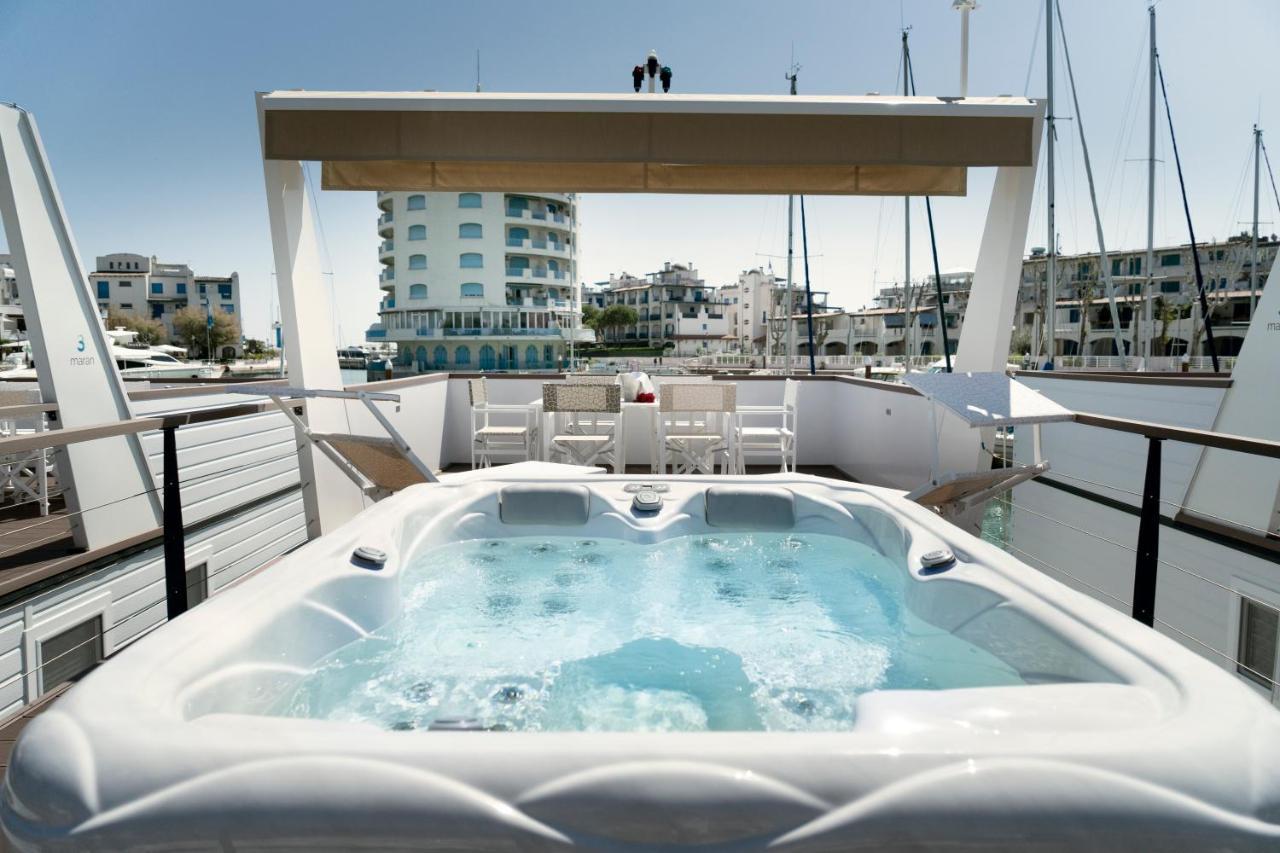 Portoverde Luxury Houseboat Misano Adriatico Ngoại thất bức ảnh