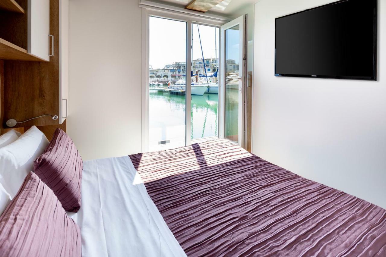 Portoverde Luxury Houseboat Misano Adriatico Ngoại thất bức ảnh