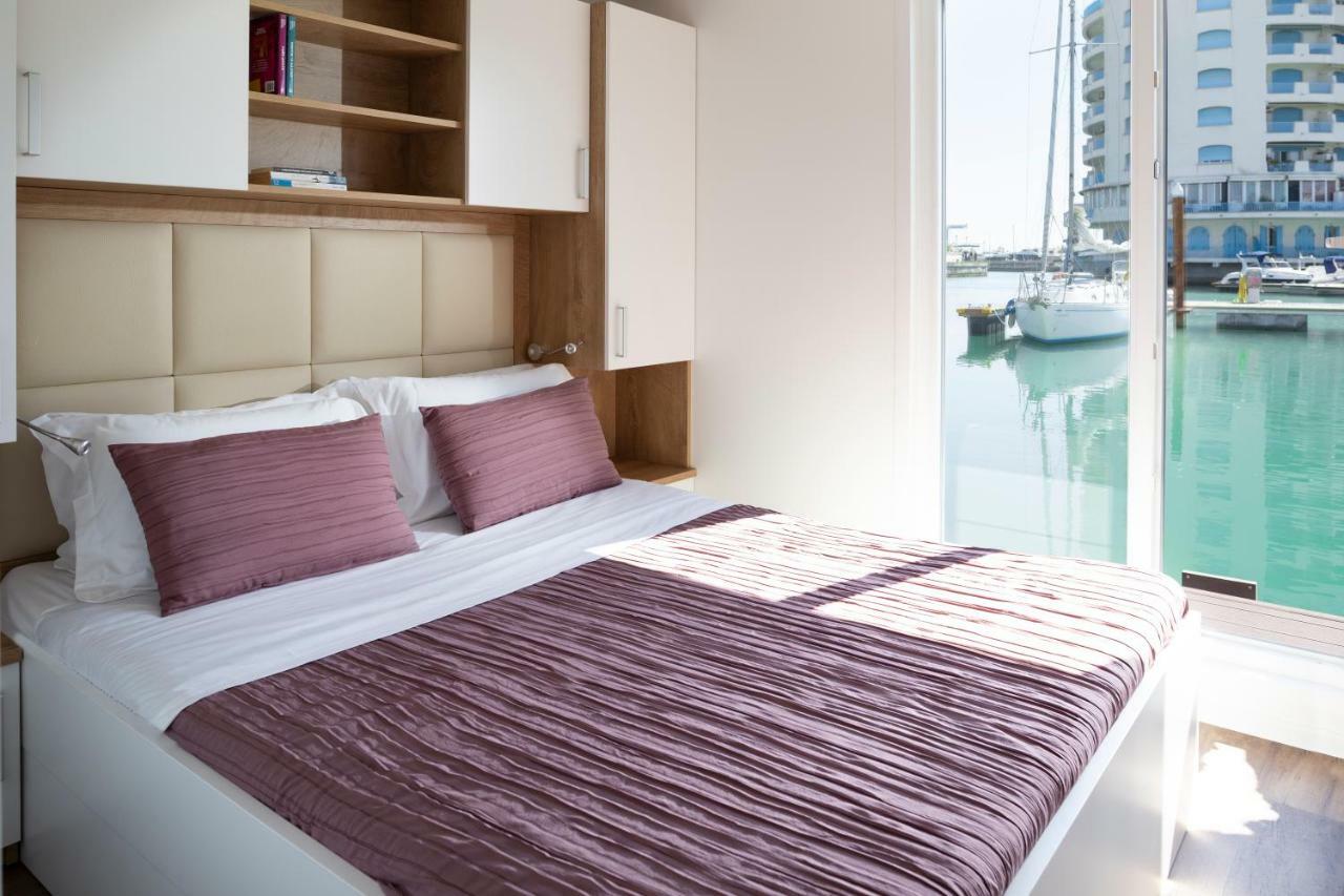 Portoverde Luxury Houseboat Misano Adriatico Ngoại thất bức ảnh